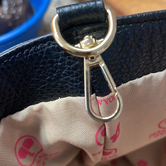 Brand new no tags Persaman Handbag of New York - Picture 9 of 11